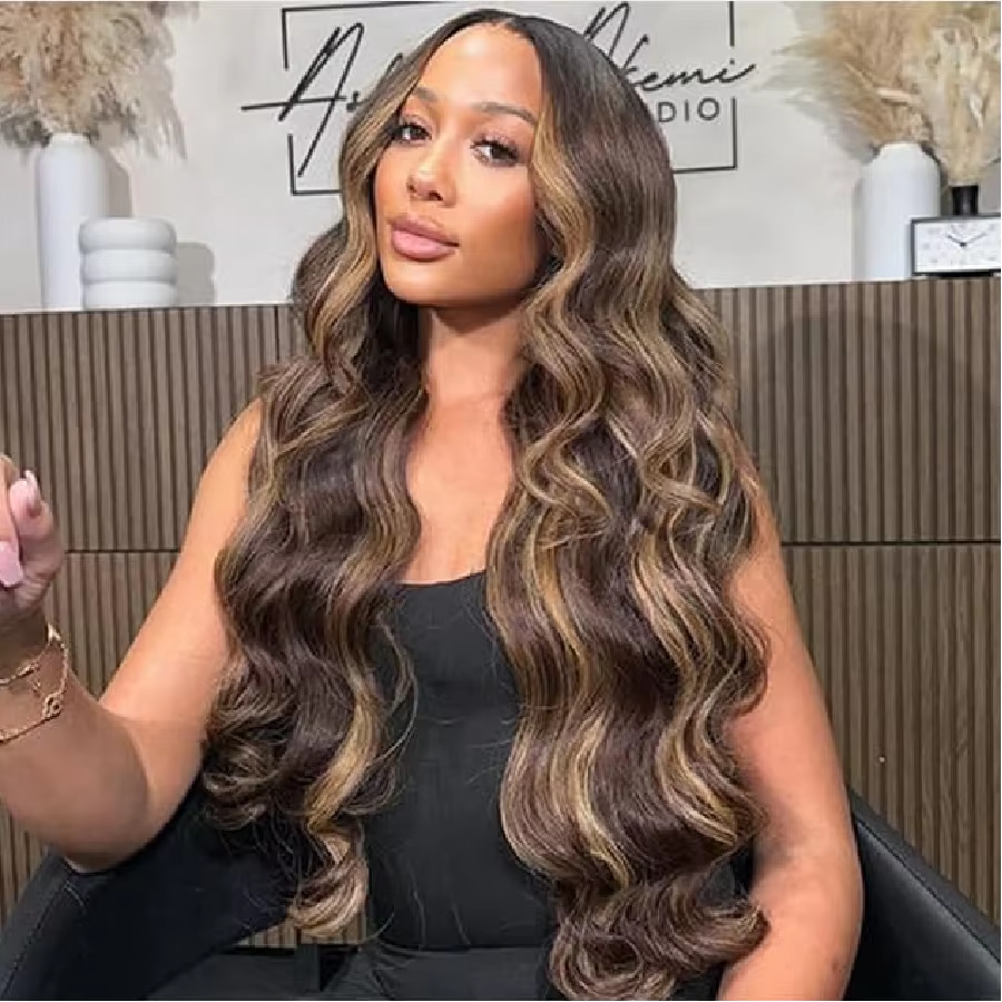 Perruque ondulée balayage miel vue 3