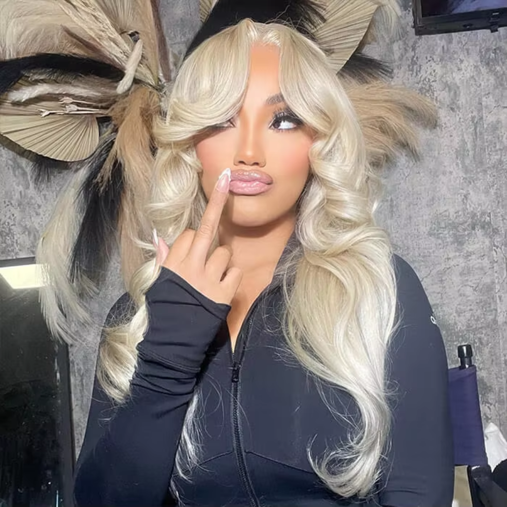 Perruque ondulée blond platine vue 2