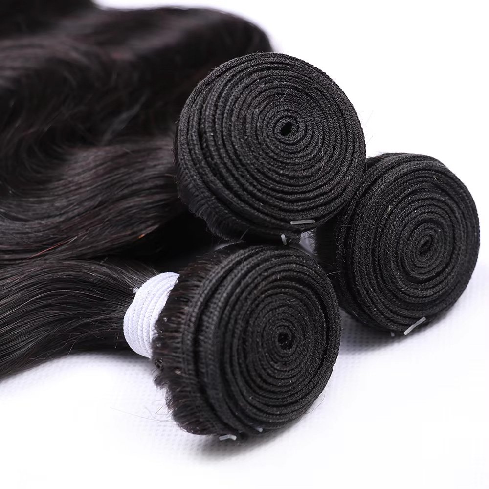 Perruque ondulée cheveux naturels — porté