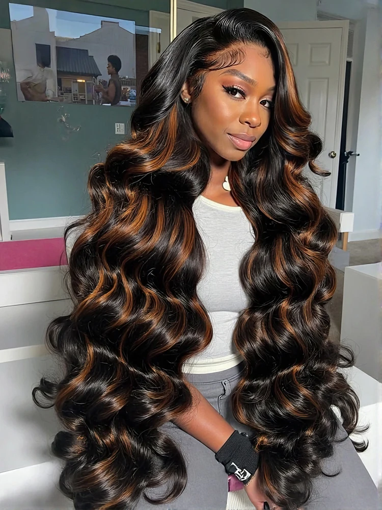 Perruque ondulée longue avec balayage caramel
